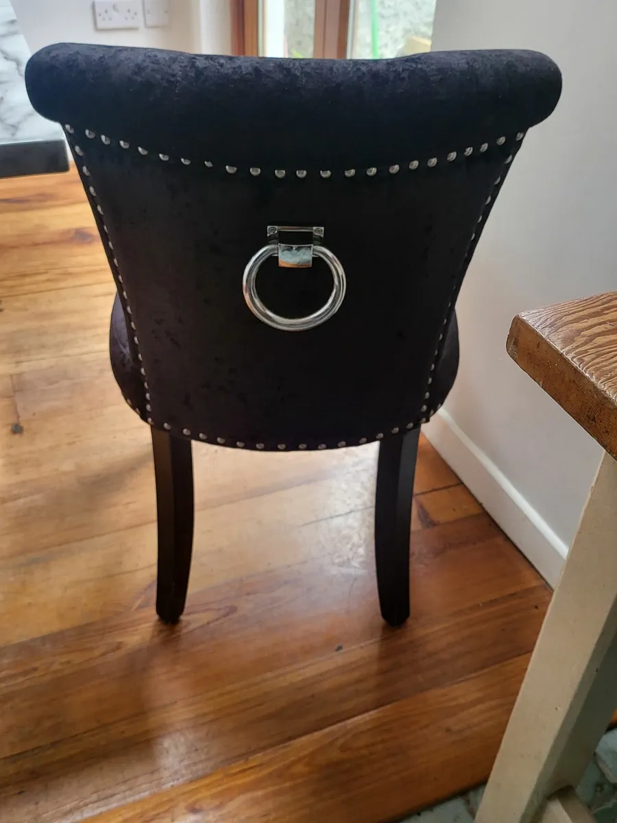 Solid marble table and six black velvet chairs - Image 4