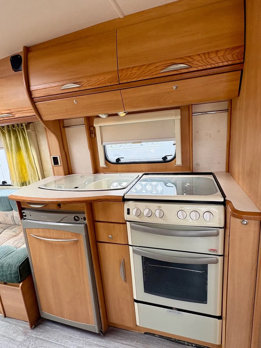 Swift Utopia Caravan - Image 4