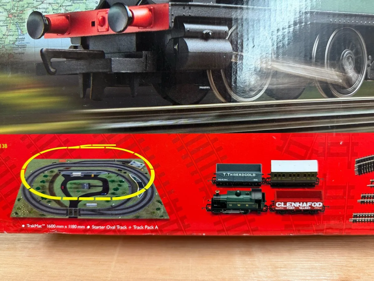 Hornby GWR passenger freight - Image 3
