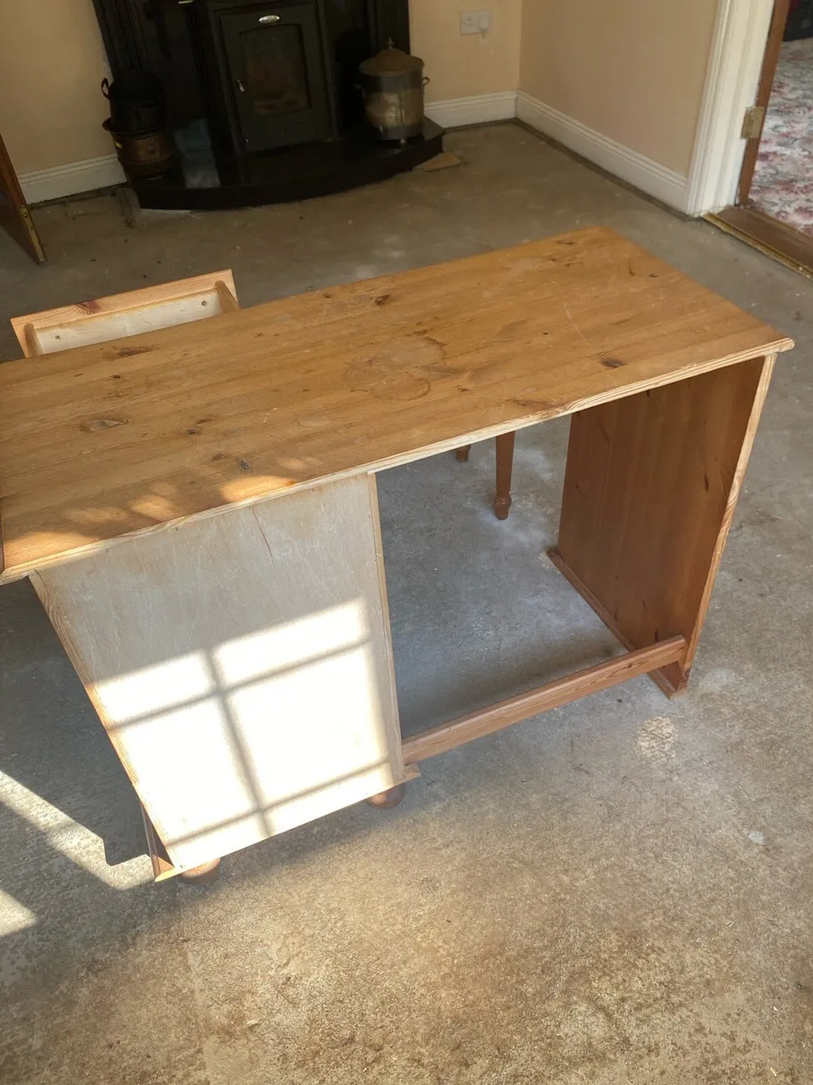 Bedroom table - Image 4