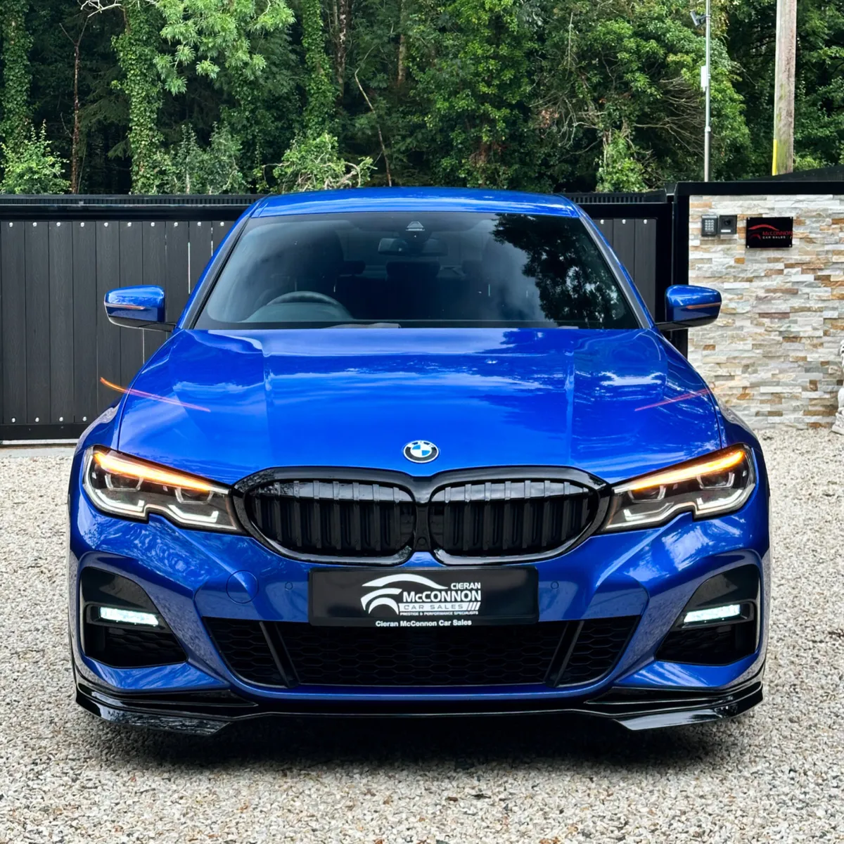 2020 (201)  BMW 330e M-SPORT  290BHP - Image 4