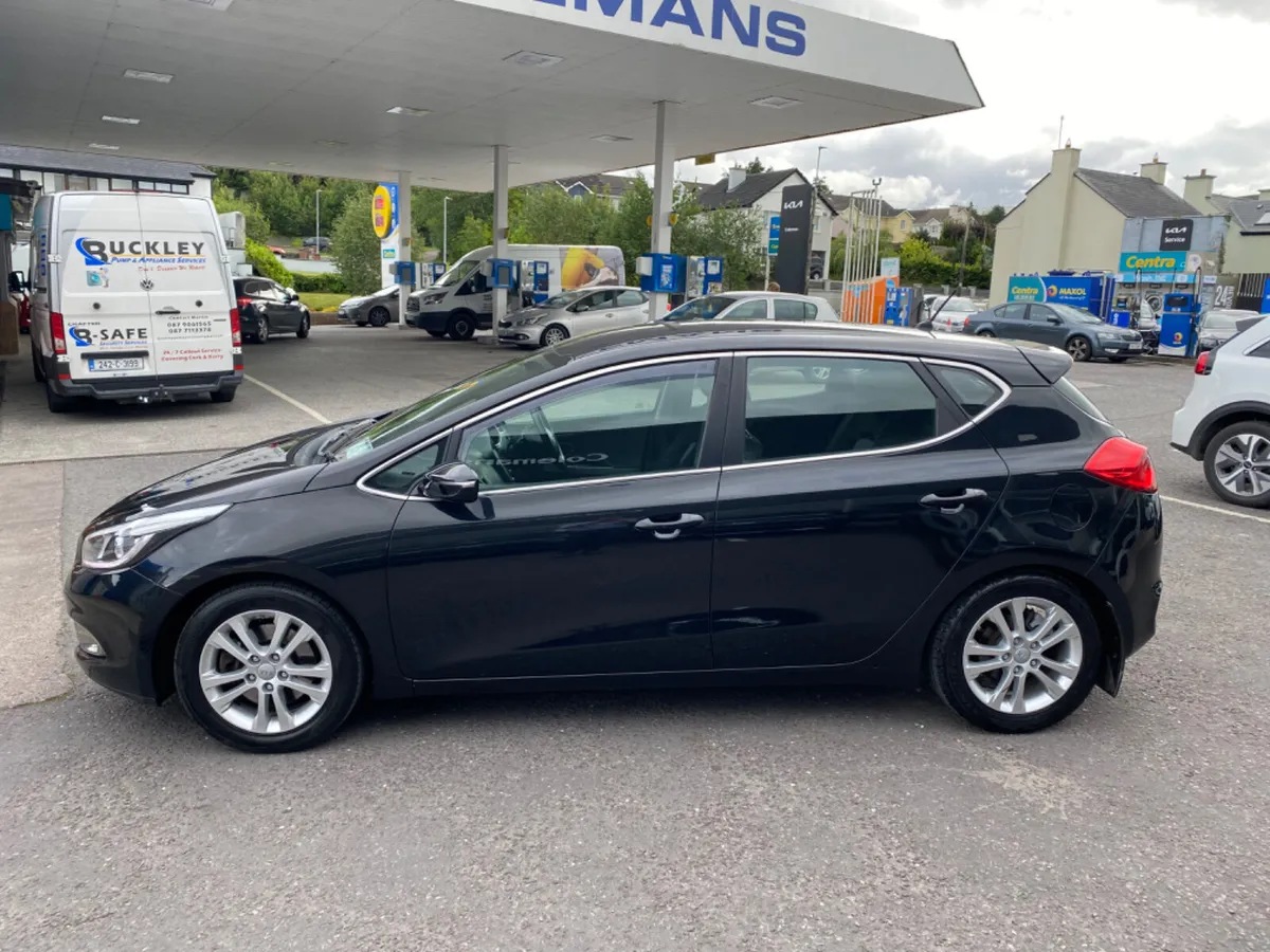 Kia Ceed 2015 - Image 2