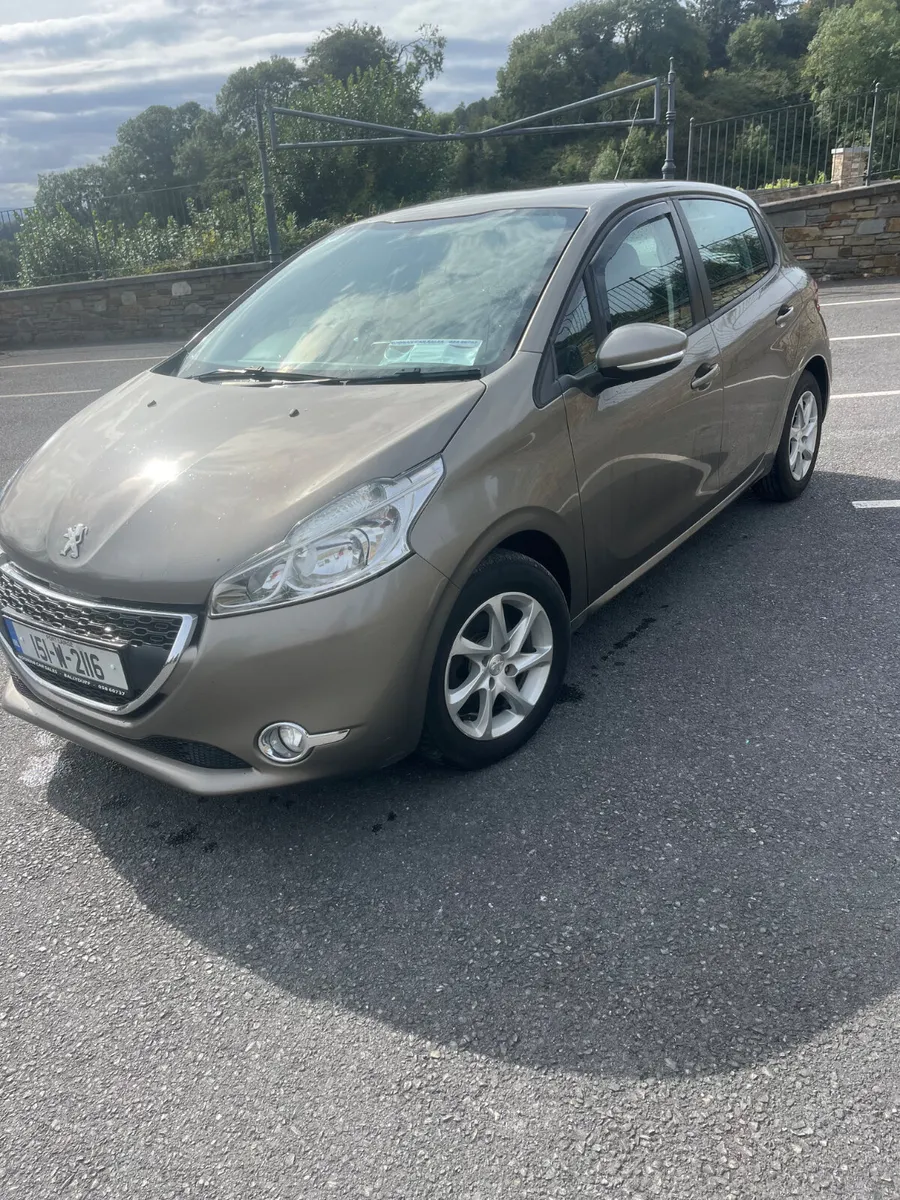 Peugeot 208 2015 - Image 3