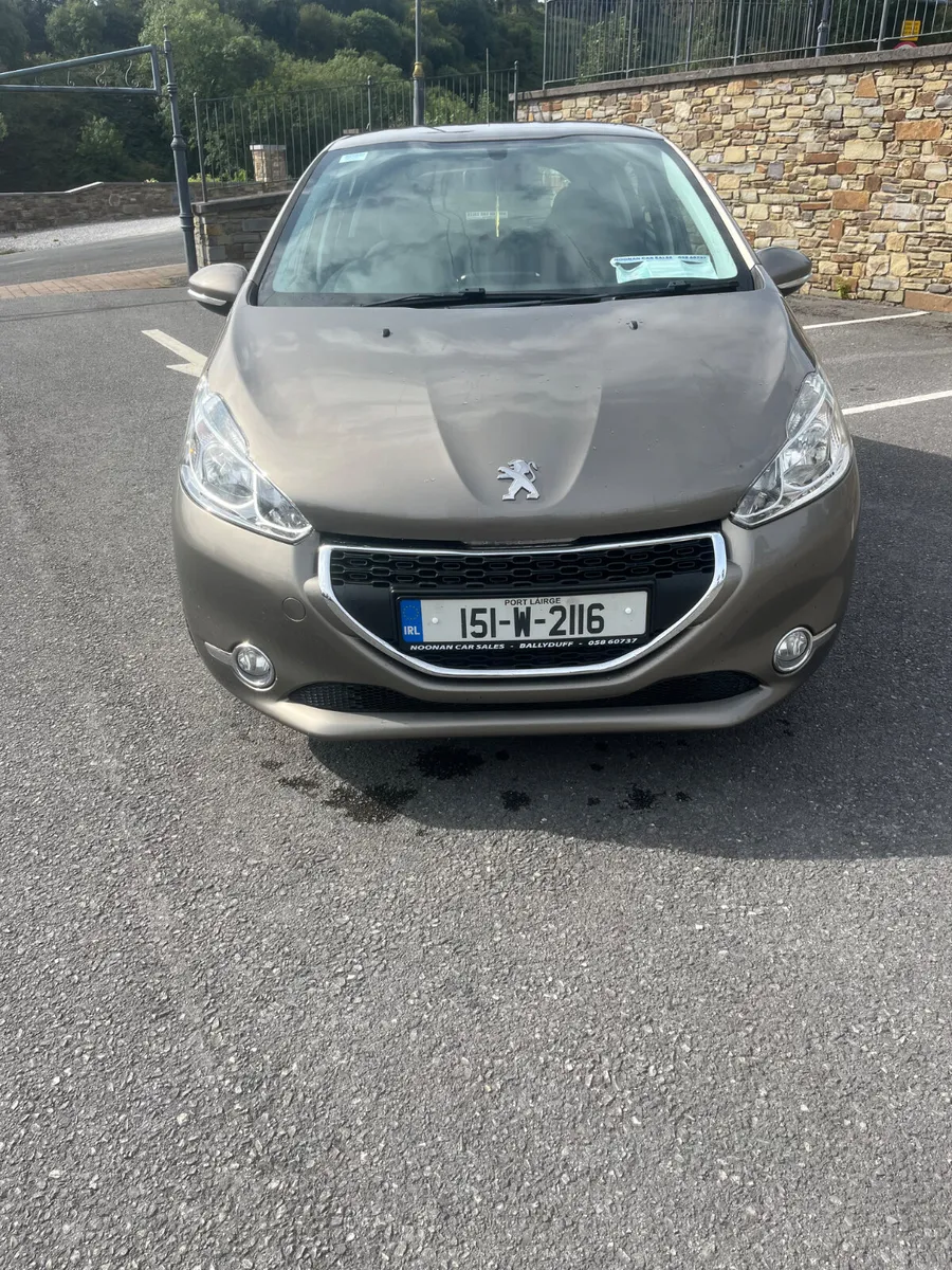 Peugeot 208 2015 - Image 2