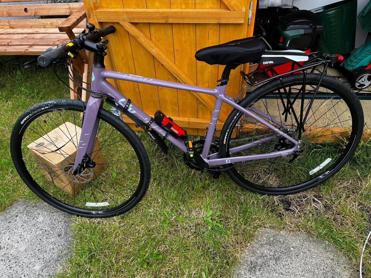 Giant | LIV Thrive 2 Women’s City Bike - Image 1