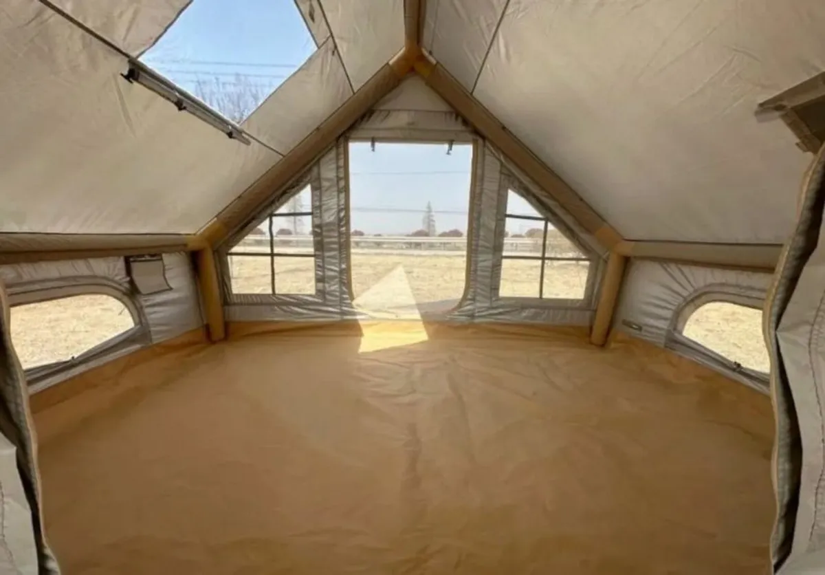 Inflatable tent - Image 1