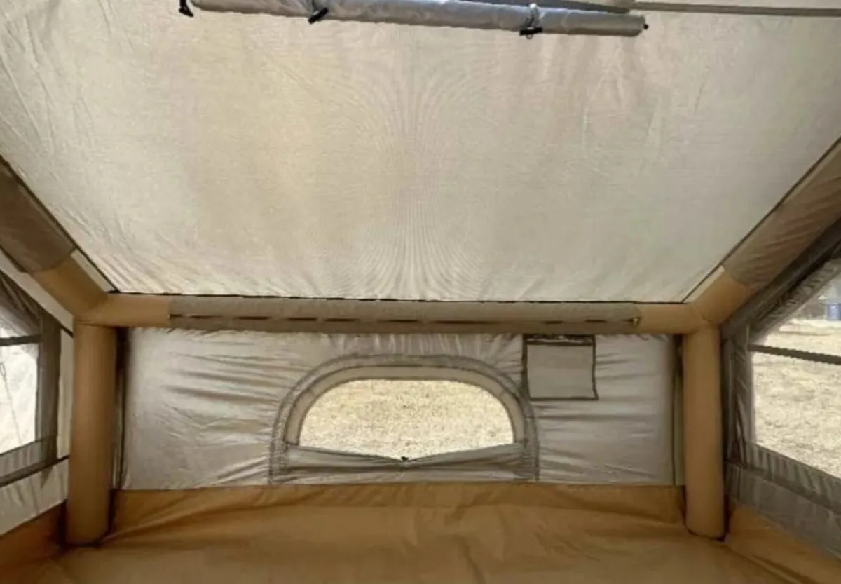 Inflatable tent - Image 2