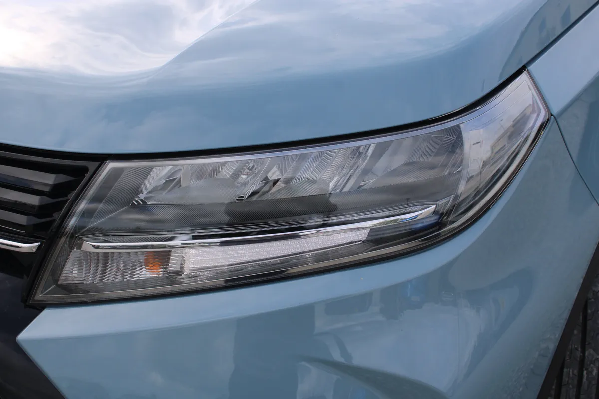 Suzuki Vitara 1.5 Motion *10 year warranty* - Image 3