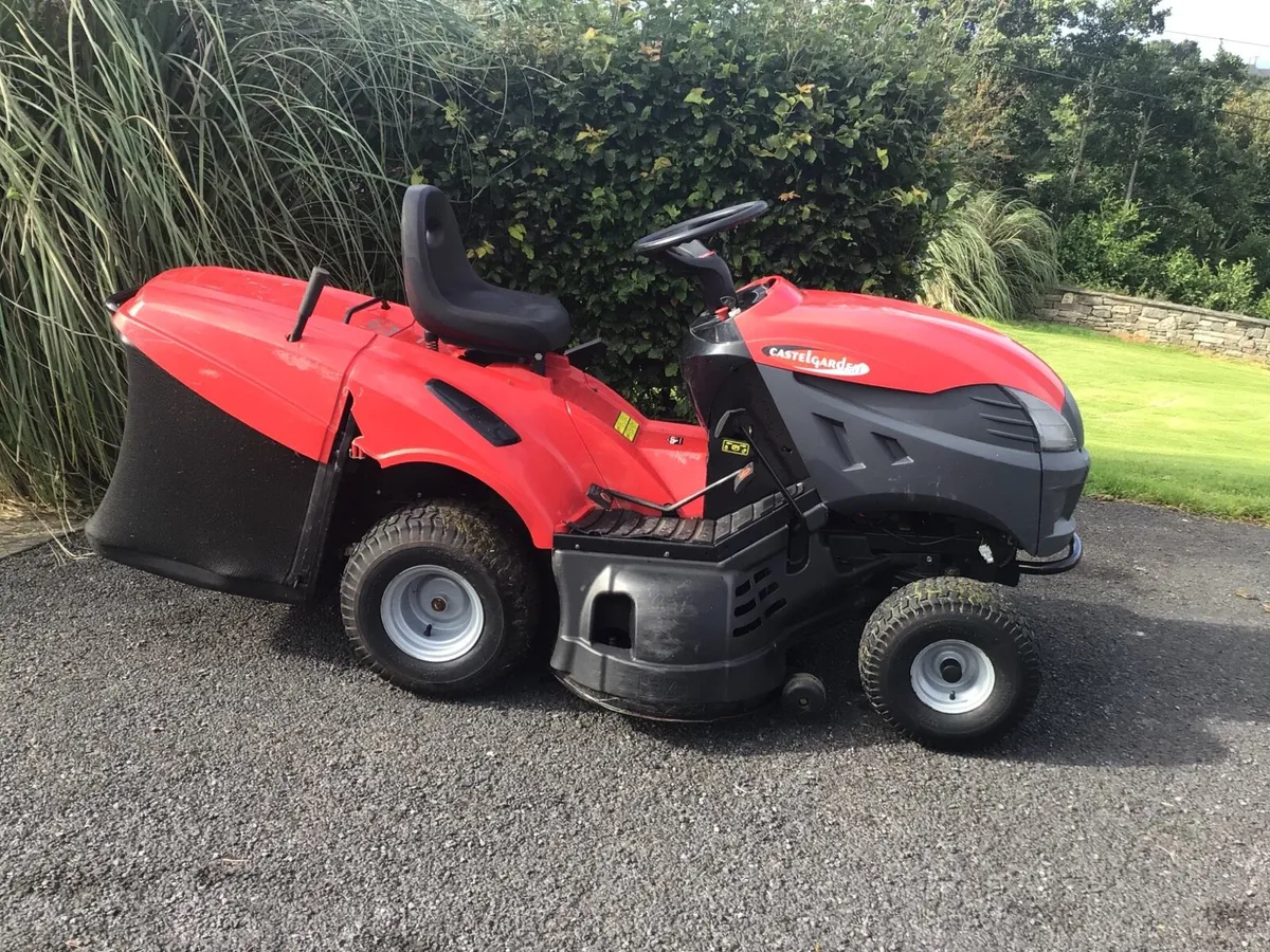 Castlegarden hydro 16/5HP ride on lawnmower - Image 1