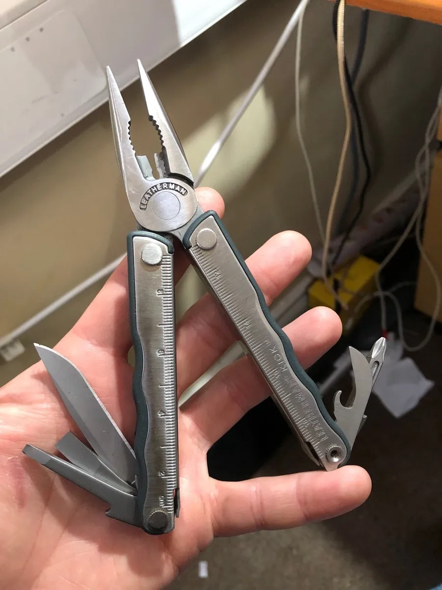 Leatherman KICK Multitool Pliers Fishing DIY Campi - Image 1