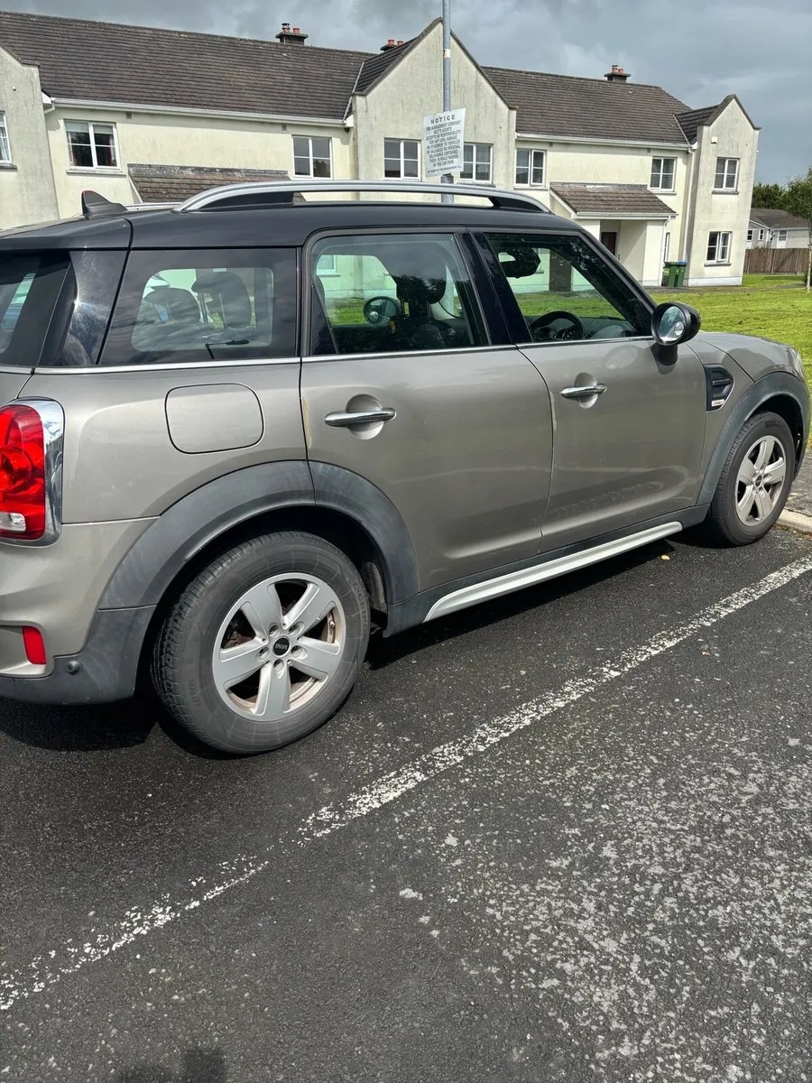 Mini countryman - Image 4