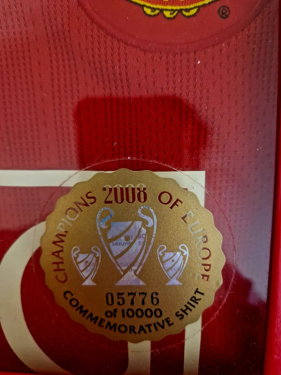 Manchester United Commemorative Shirt 2008 - Image 3