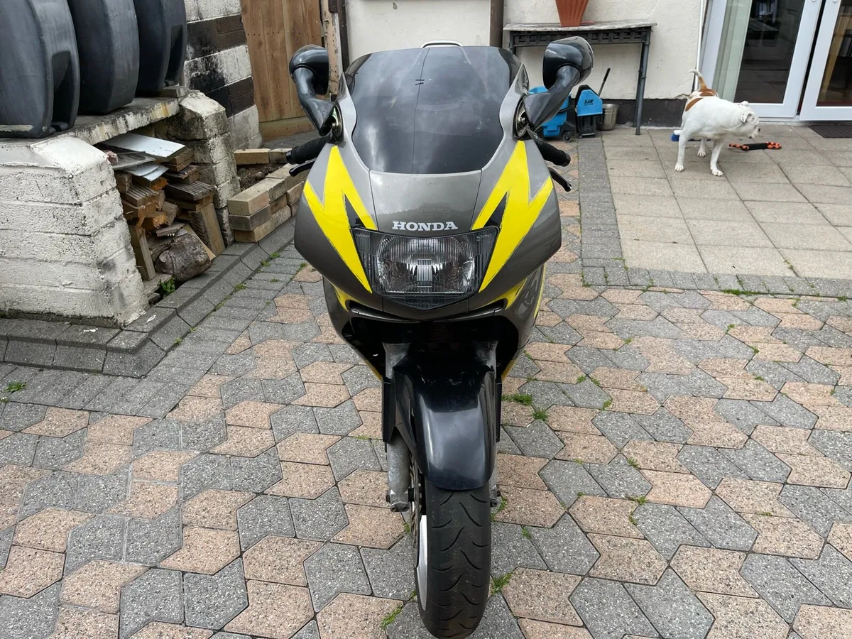 Honda cbr 600r - Image 4