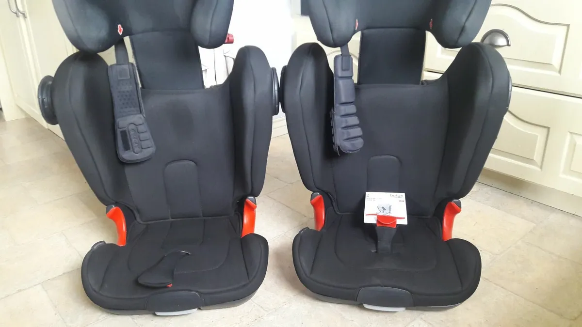 Car seats - Image 1