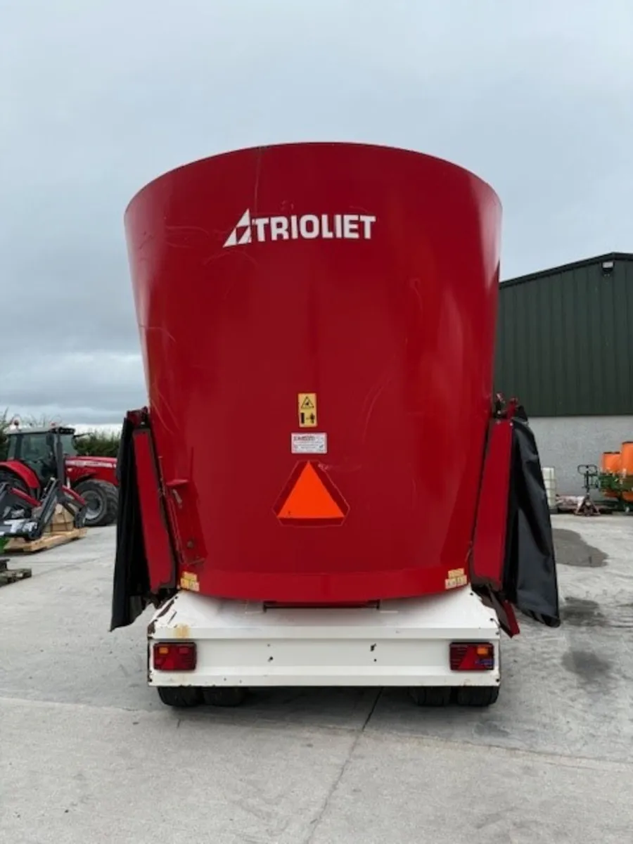Used Trioliet Solomix 1200 ZK Diet Feede - Image 2