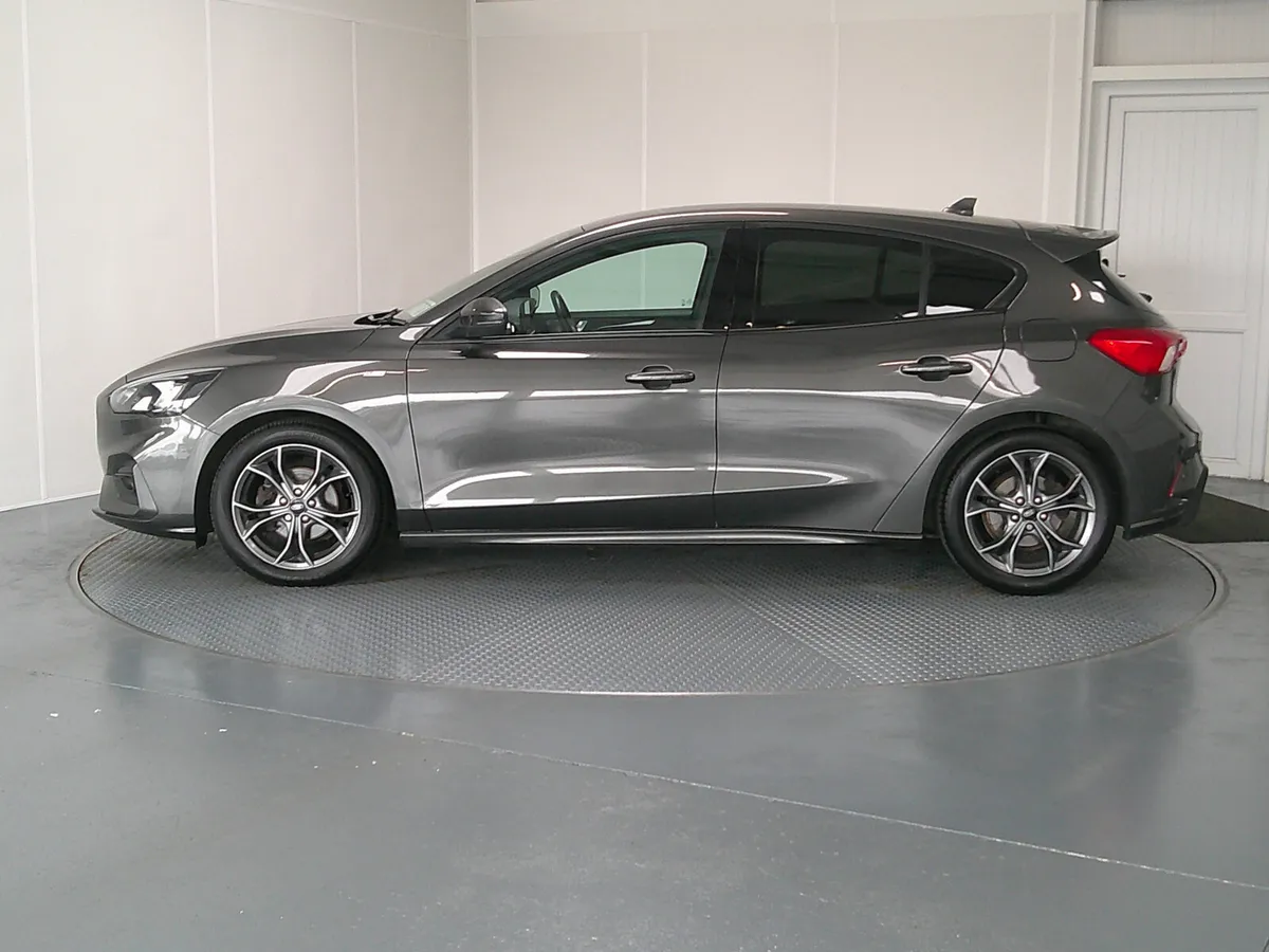 Ford Focus 2020 - Image 4