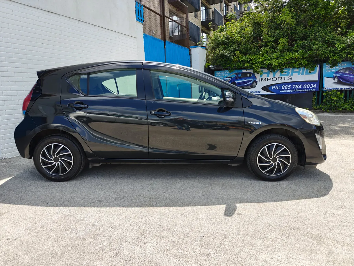 2017 TOYOTA AQUA SELF CHARGING HYBRID - Image 4