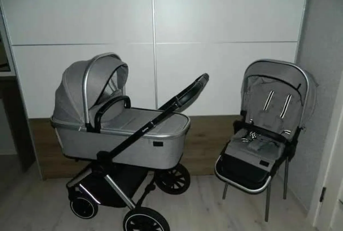 baby carriage - Image 1