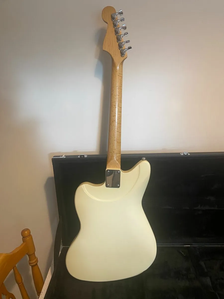 Menapia Guitars Custom Jaguar - Image 3