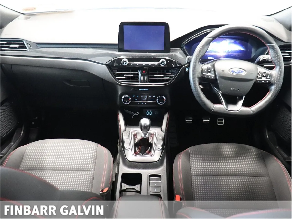 Ford Kuga ST LINE 1.5 TDCI - Image 4