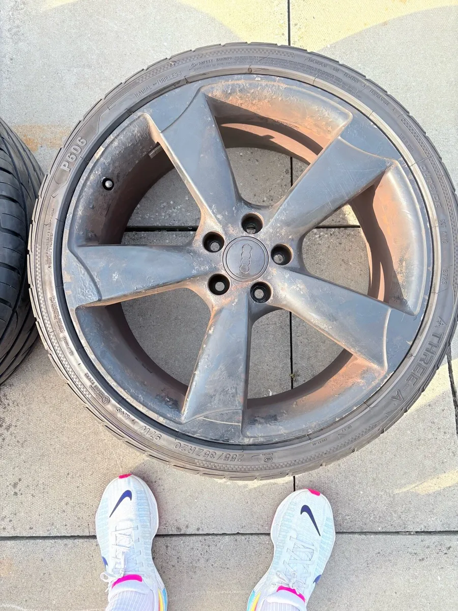 20” Audi TTRS Genuine alloys - Image 1