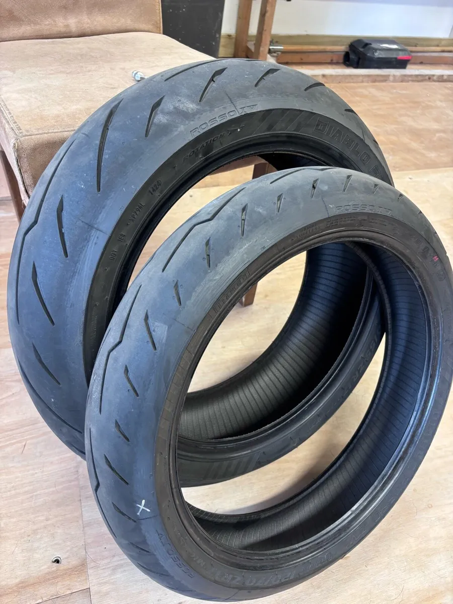 SIDI ST Boots & Pirelli Diablo Rosso IV Tyres - Image 4