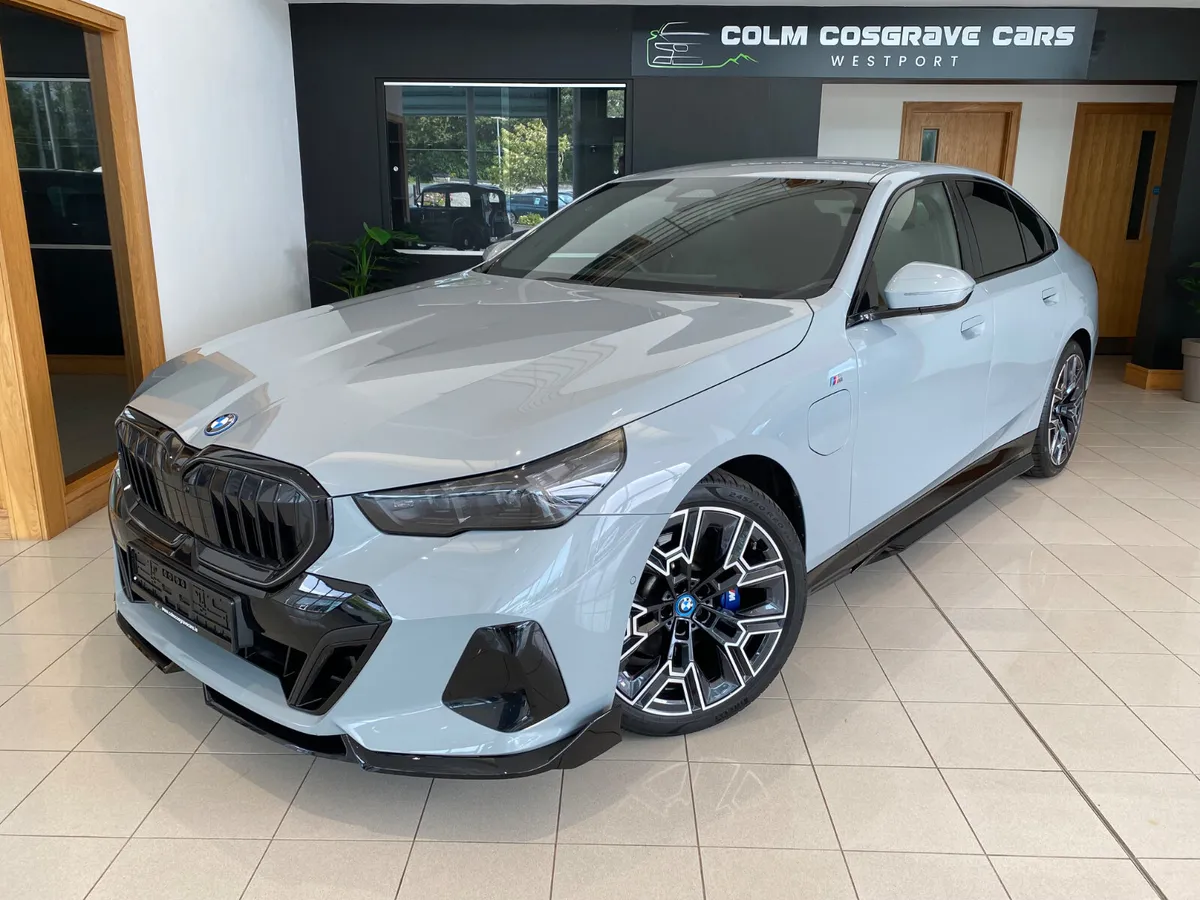 BMW 5-Series 2024 530E M SPORT PRO - Image 3