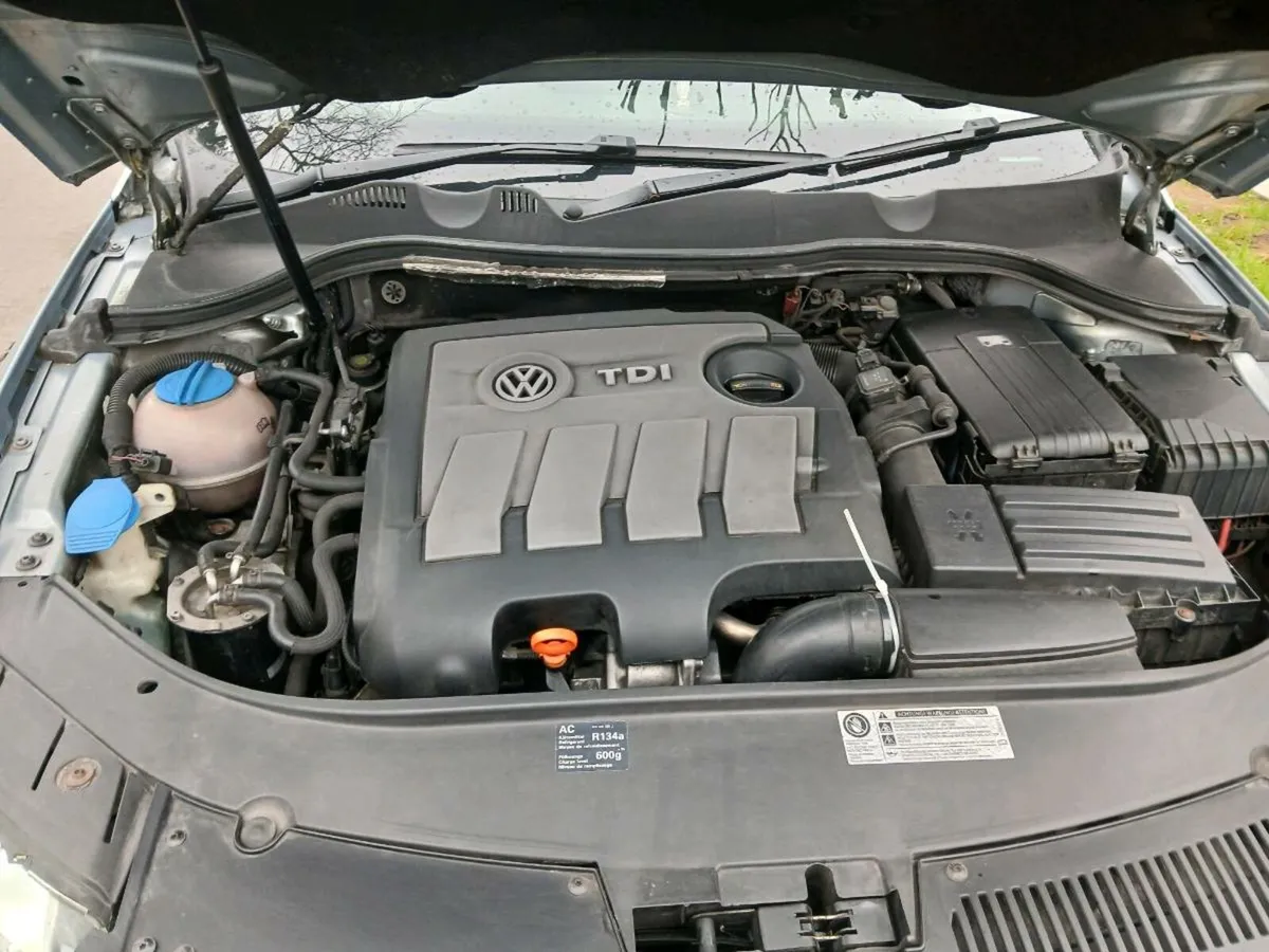 Car - Image 4