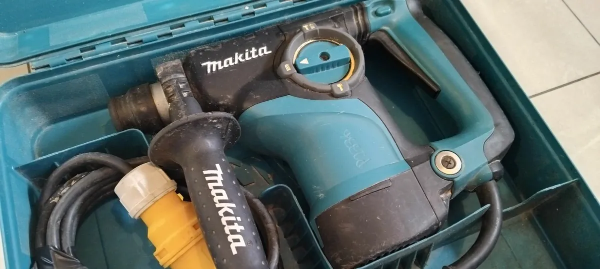 Makita HR2811F Sds+ 3 Mode 110v - Image 2