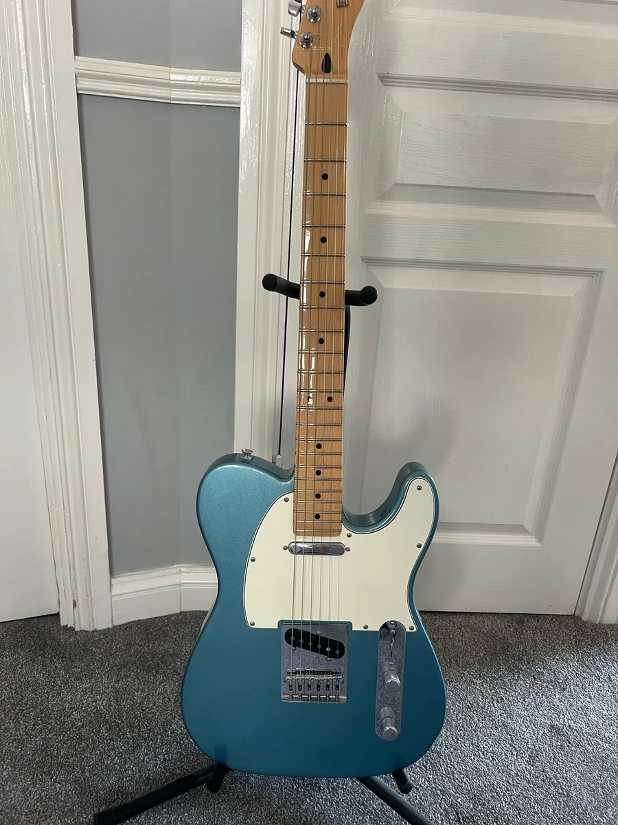 Fender Player Series Telecaster - Image 2