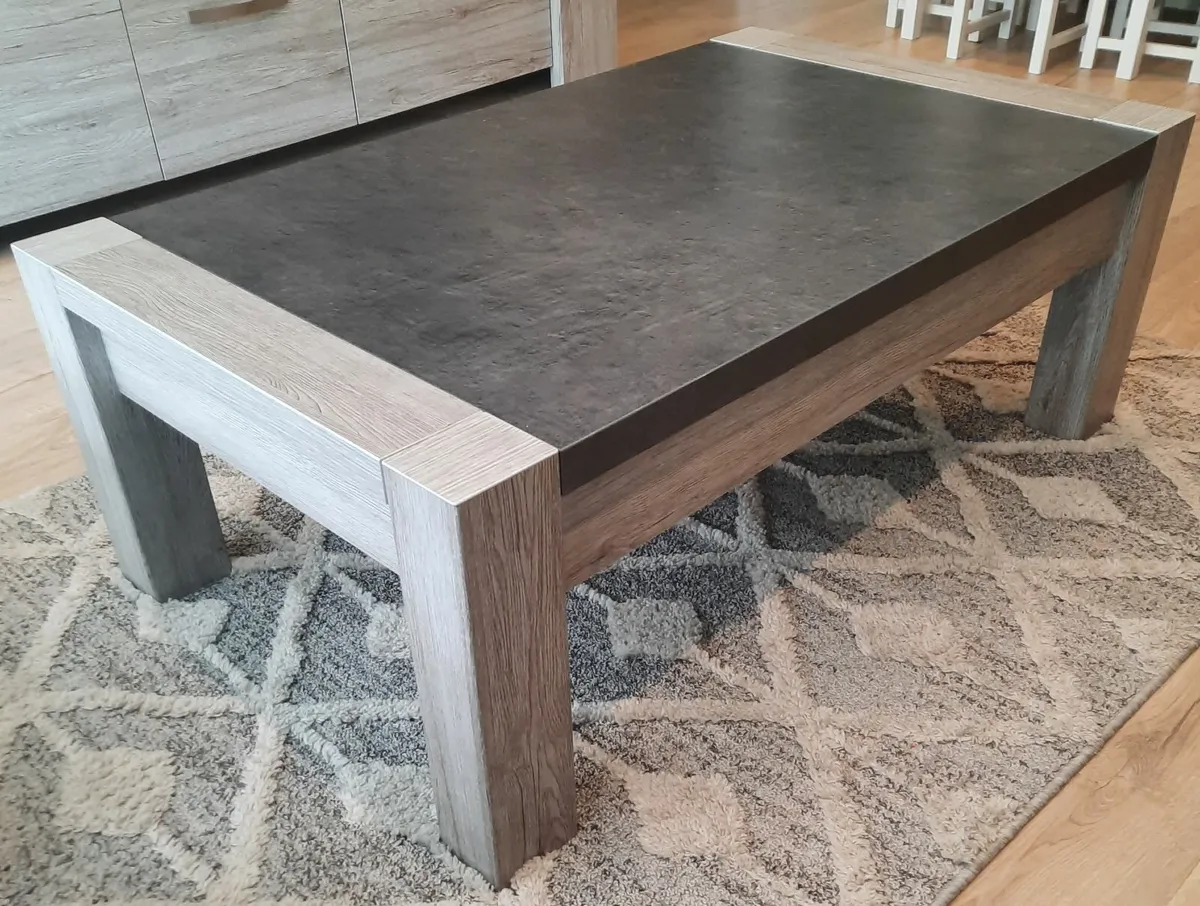 Two tone wooden coffee table - Image 3