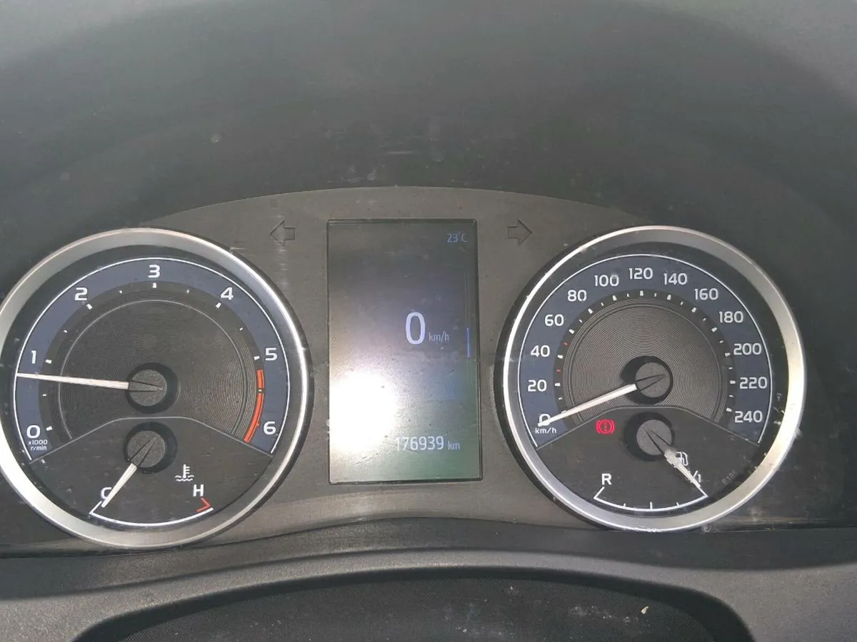 Toyota corolla 2017 1.4 diesel - Image 2