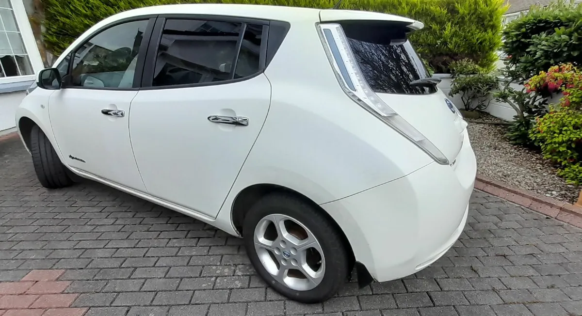 Nissan Leaf 2014 - Image 2