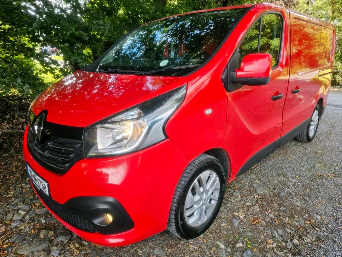 2019 Renault trafic sport - Image 3