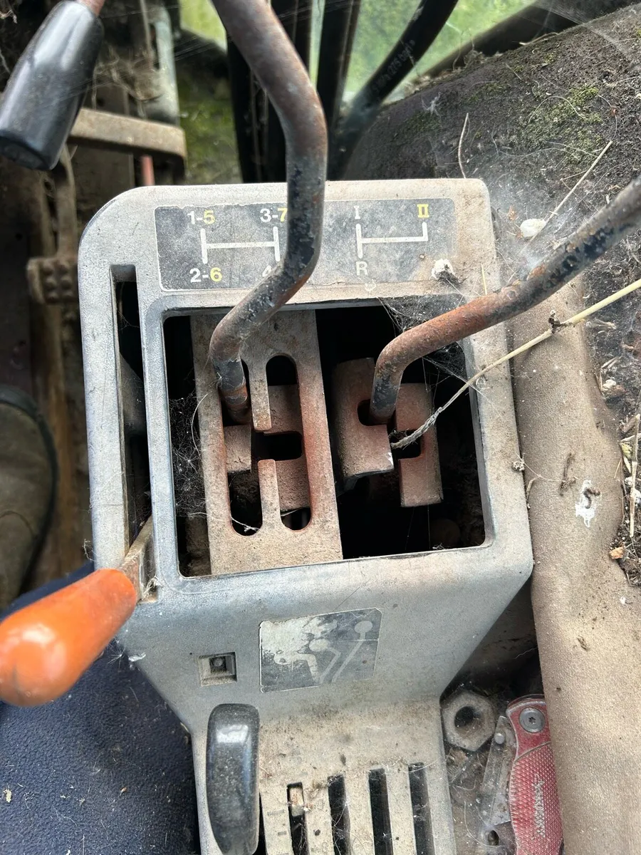 John Deere 2140 - Image 2