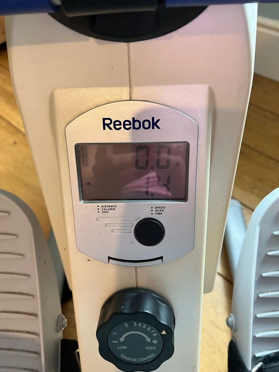 Rowing Machine - Image 2
