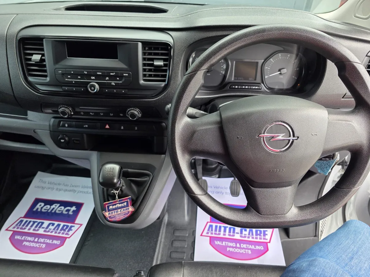 Opel Vivaro 1.5 HDI Van 2022 - Image 2