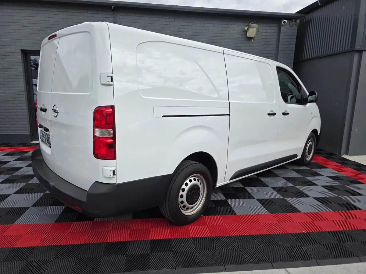 Opel Vivaro 1.5 HDI Van 2022 - Image 4