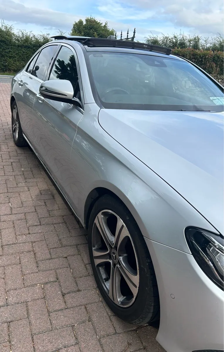 High Spec 2018 Mercedes Benz e220 - Image 3