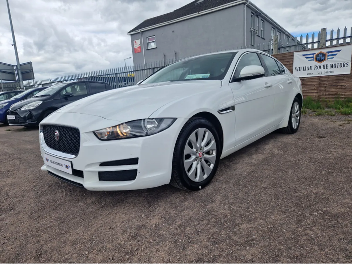 Jaguar XE 2.0 D SE 163PS 4DR - Image 4