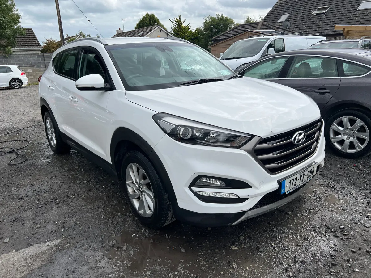 2017 Hyundai Tucson 1.7 Diesel Driving - Image 1