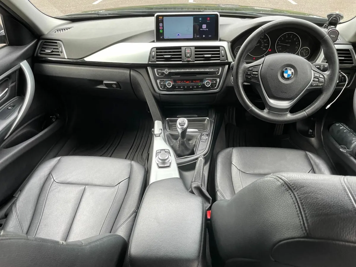 BMW 3-Series 2015 - Image 2