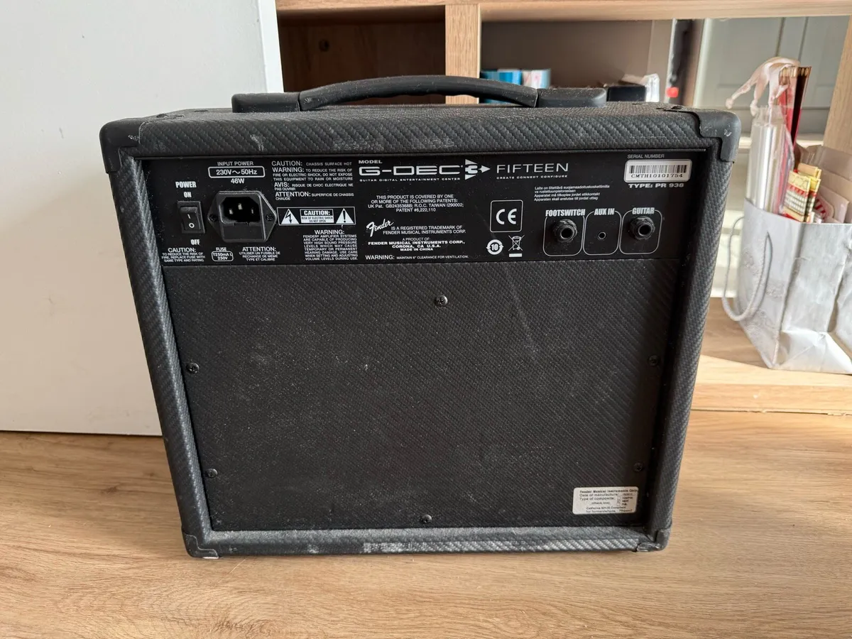 Fender G-DEC 3 Fifteen Guitar Amp - Image 3
