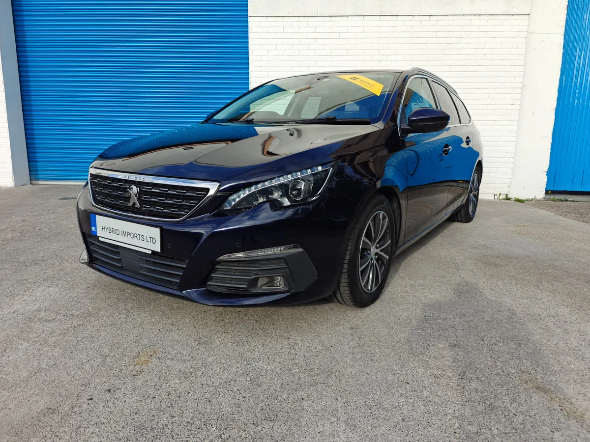 2018 PEUGEOT 308 SW ALLURE PANORAMIC ROOF - Image 4