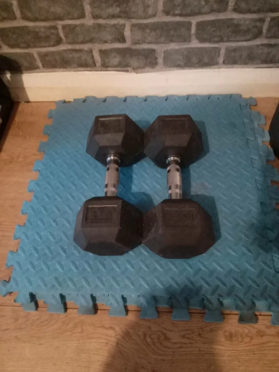 Dumbell - Image 3