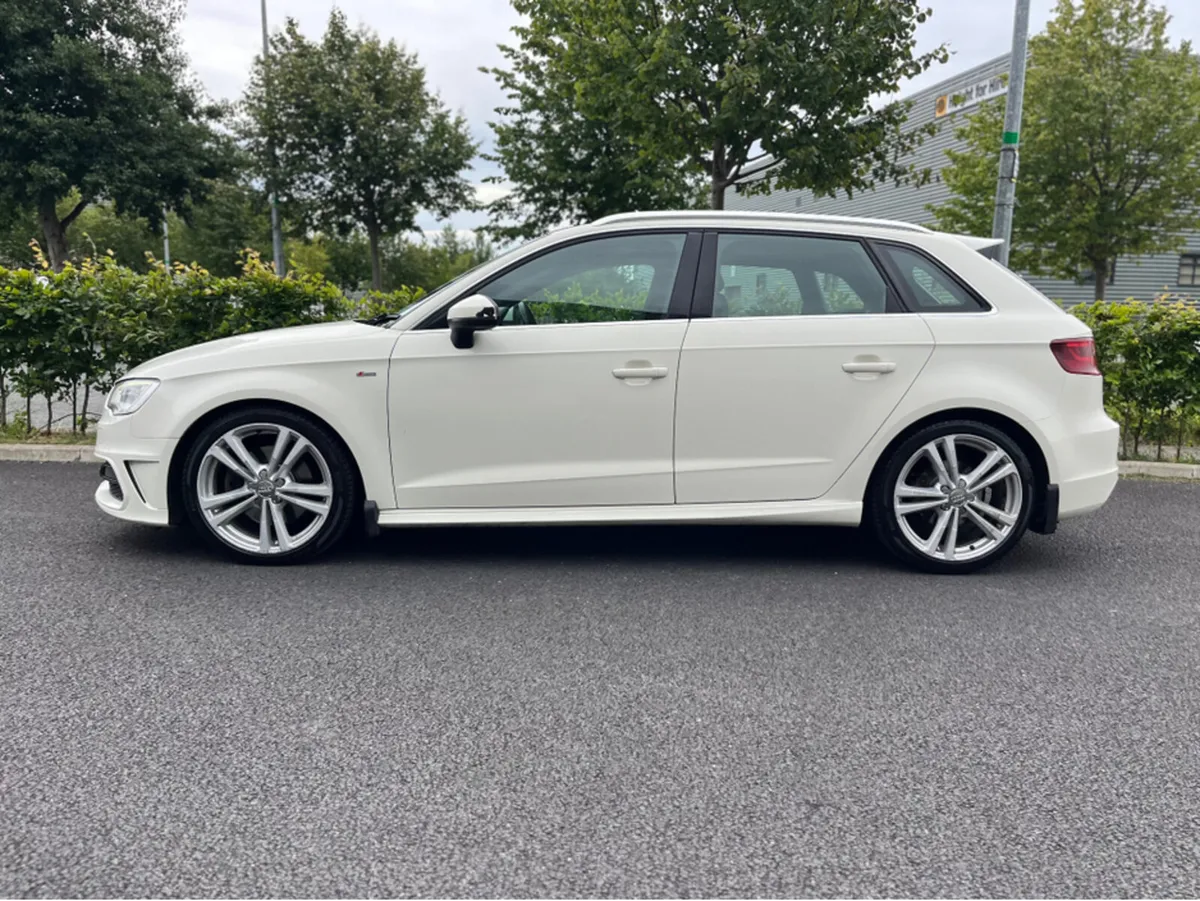 Audi A3 AUTOMATIC S-LINE 2.0 TDI *SUNROOF *FRESH N - Image 2