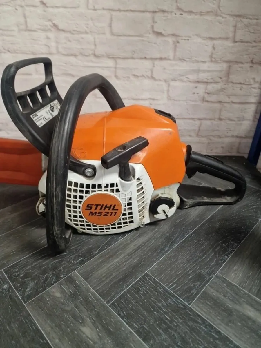 STIHL MS 211/C Chainsaw - Image 2