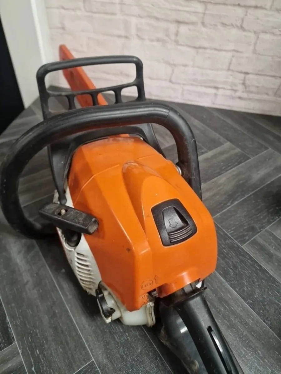 STIHL MS 211/C Chainsaw - Image 3