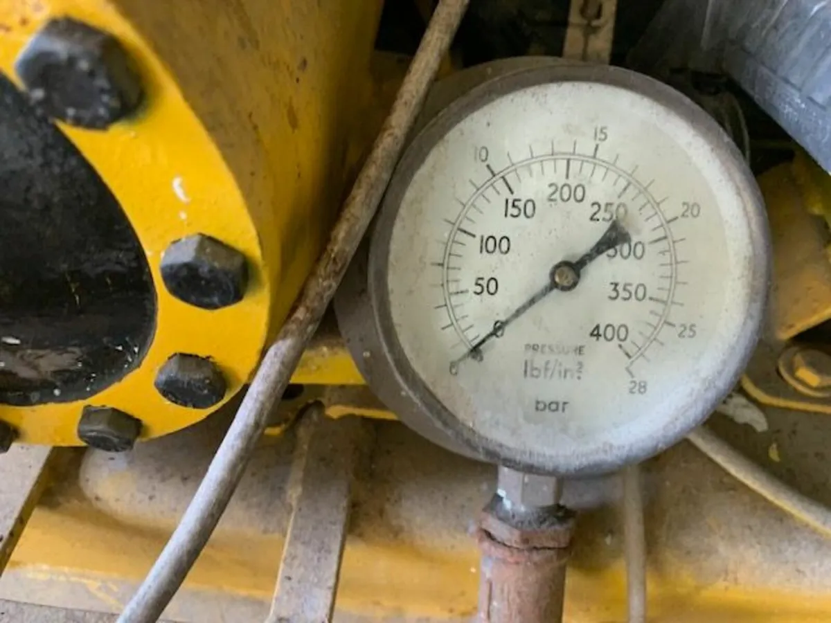 Air Compressor - Image 3