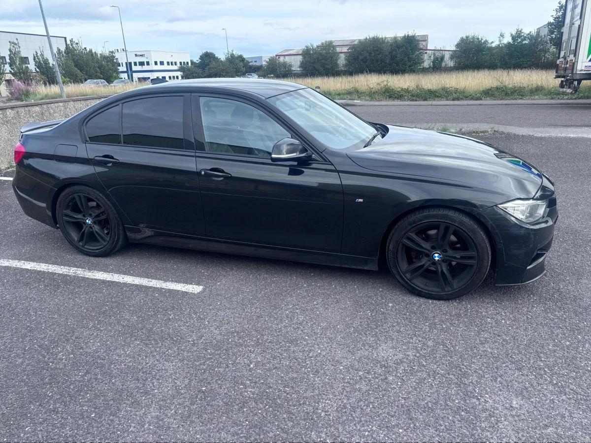 BMW 318D M-Sport - Image 1